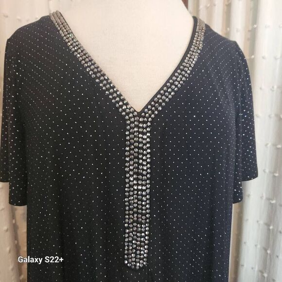 T39 NY Collection Woman black and silver sparkly dressy blouse - Picture 1 of 9